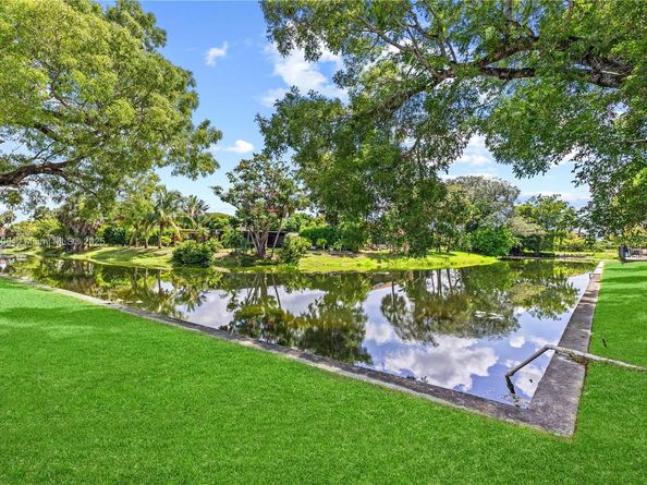 5000 Bayberry Ln, Tamarac FL 33319