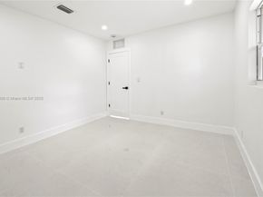 5000 Bayberry Ln, Tamarac FL 33319