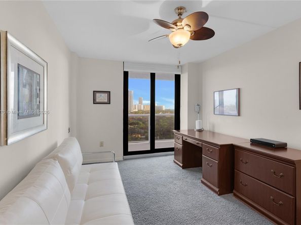 3701 N Country Club Dr 1009, Aventura FL 33180