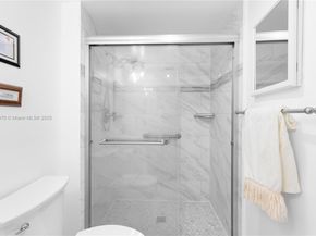 3701 N Country Club Dr 1009, Aventura FL 33180