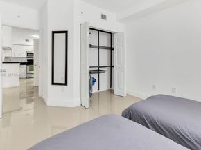 17100 N Bay Rd 1610, Sunny Isles Beach FL 33160