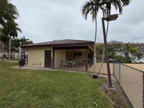 13100 SW 11th Ct 103C, Pembroke Pines FL 33027