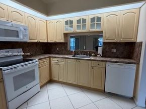 13100 SW 11th Ct 103C, Pembroke Pines FL 33027