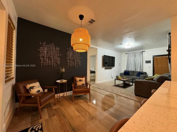 207 SW 11th Street, Fort Lauderdale FL 33315