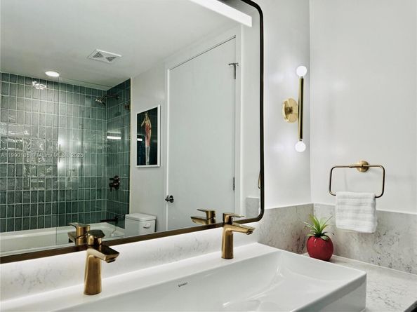 159 NE 6th St 4314, Miami FL 33132