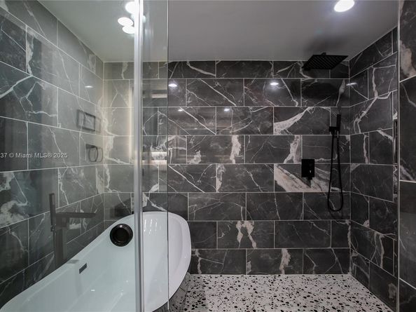 Undisclosed Address #A11875237, North Miami FL 33168