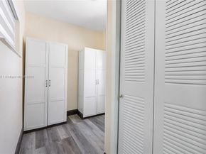 631 NE 57th St, Oakland Park FL 33334