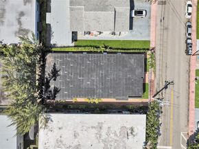 7710 Carlyle Ave, Miami Beach FL 33141