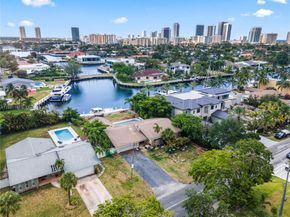 496 Holiday Dr, Hallandale Beach FL 33009