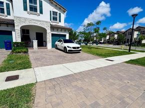 2355 NW 125th St, Miami FL 33167