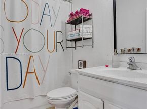 1129 10th St, West Palm Beach FL 33401