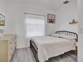 1129 10th St, West Palm Beach FL 33401