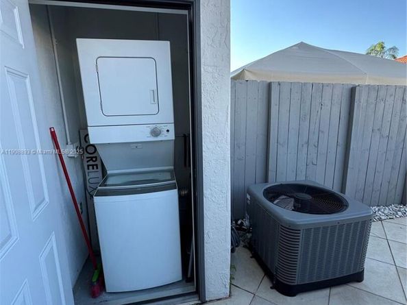 Undisclosed Address #A11908893, Miami FL 33183