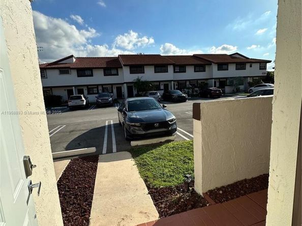 Undisclosed Address #A11908893, Miami FL 33183