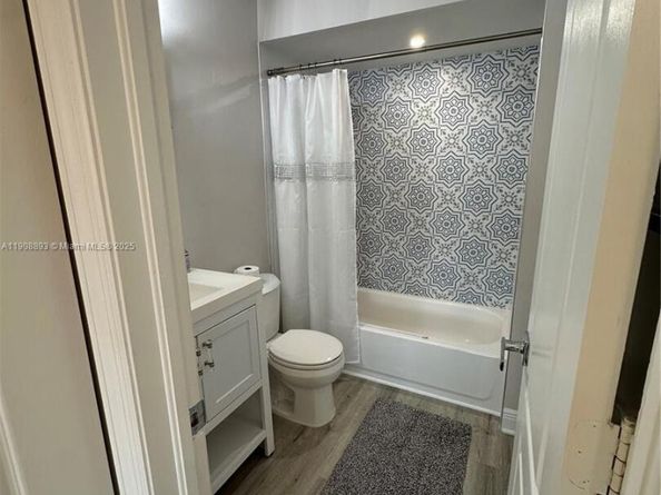 Undisclosed Address #A11908893, Miami FL 33183