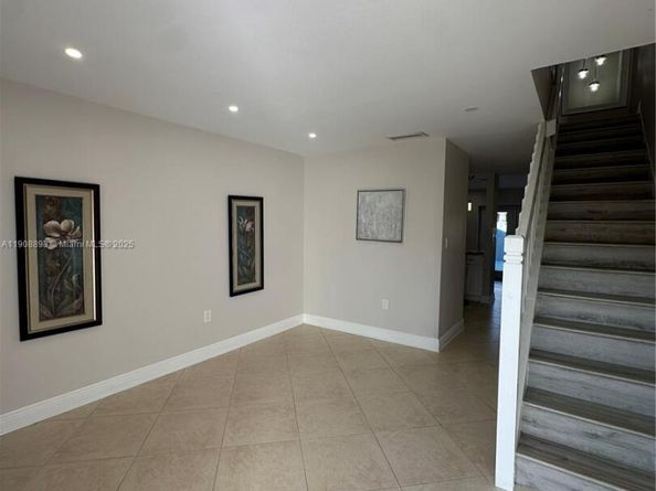 Undisclosed Address #A11908893, Miami FL 33183