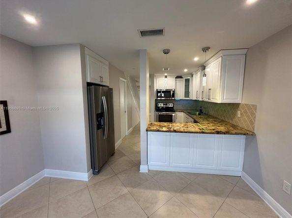 Undisclosed Address #A11908893, Miami FL 33183