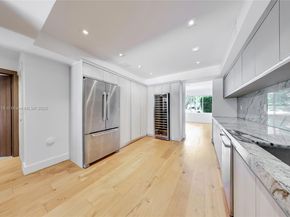 5244 Alton Rd, Miami Beach FL 33140
