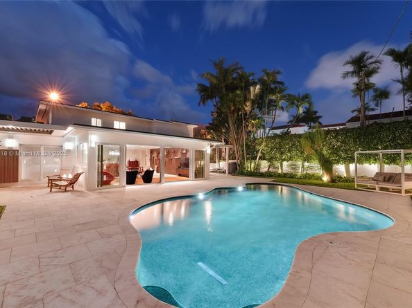 5244 Alton Rd, Miami Beach FL 33140