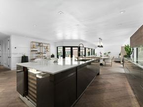 4250 Bay Point Rd, Miami FL 33137