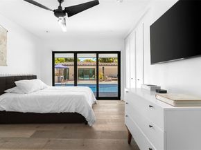 4250 Bay Point Rd, Miami FL 33137