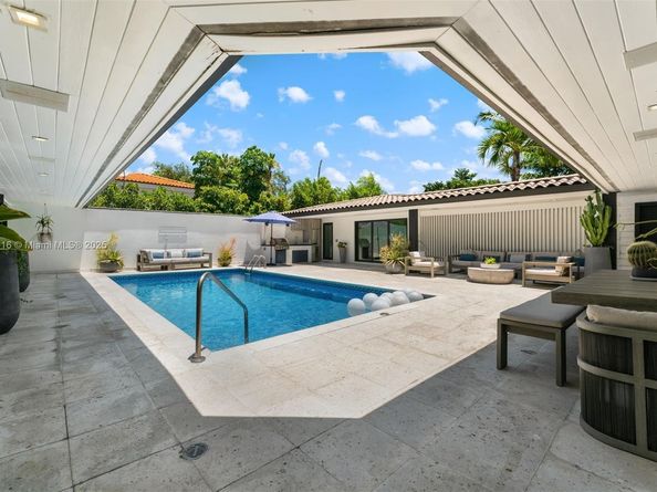 4250 Bay Point Rd, Miami FL 33137