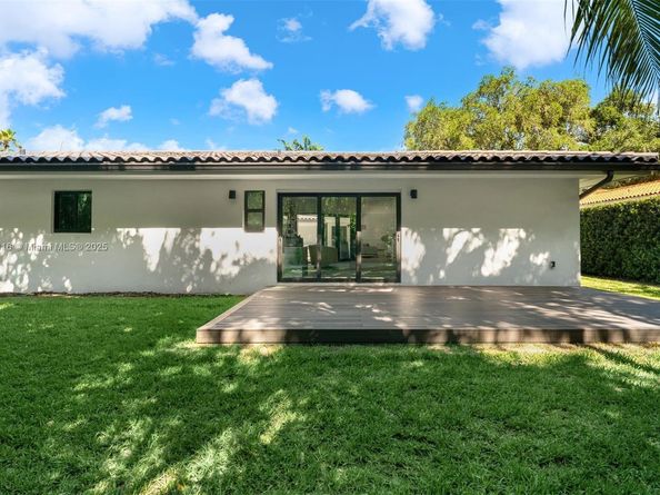 4250 Bay Point Rd, Miami FL 33137