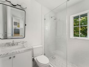 261 Greenwood Dr, Key Biscayne FL 33149