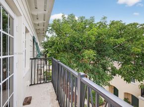 617 SW 1st Ave, Pompano Beach FL 33060