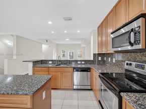 617 SW 1st Ave, Pompano Beach FL 33060