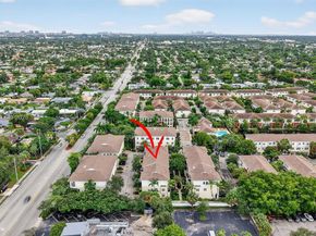 617 SW 1st Ave, Pompano Beach FL 33060