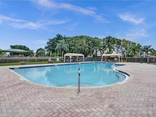 1032 Sequoia Ln, Weston FL 33327