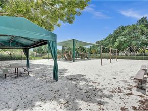 1032 Sequoia Ln, Weston FL 33327