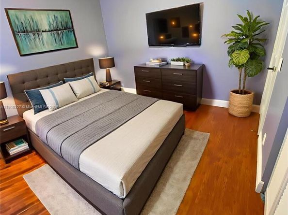 1032 Sequoia Ln, Weston FL 33327