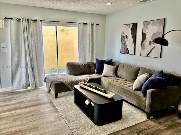 16831 SW 139th Pl, Miami FL 33177