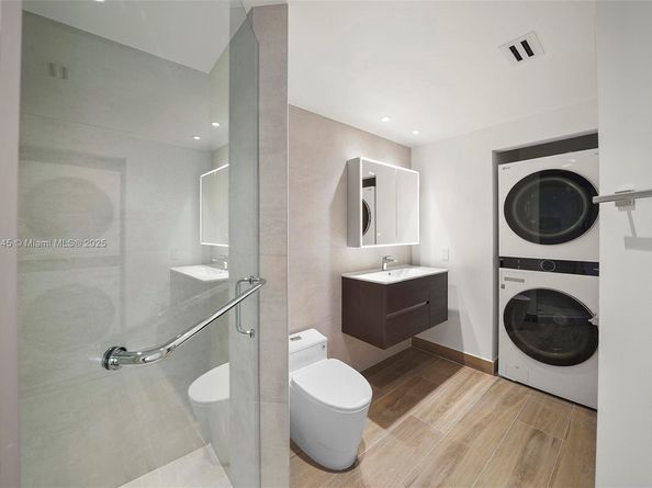 4779 Collins Ave 2407, Miami Beach FL 33140