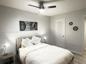 220 Cambridge I 220, West Palm Beach FL 33417