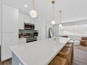 190 NE 173rd St, Miami FL 33162