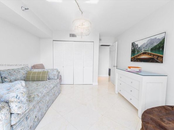 3500 Mystic Pointe Dr 2101, Aventura FL 33180