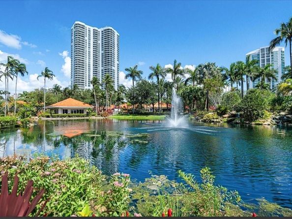 3500 Mystic Pointe Dr 2101, Aventura FL 33180