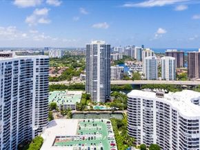 3500 Mystic Pointe Dr 2101, Aventura FL 33180