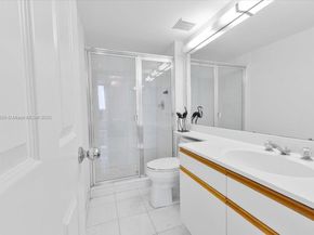 3500 Mystic Pointe Dr 2101, Aventura FL 33180