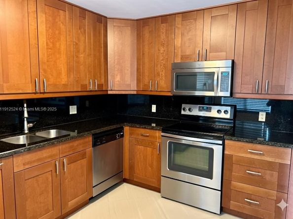 16531 Blatt Blvd 101, Weston FL 33326