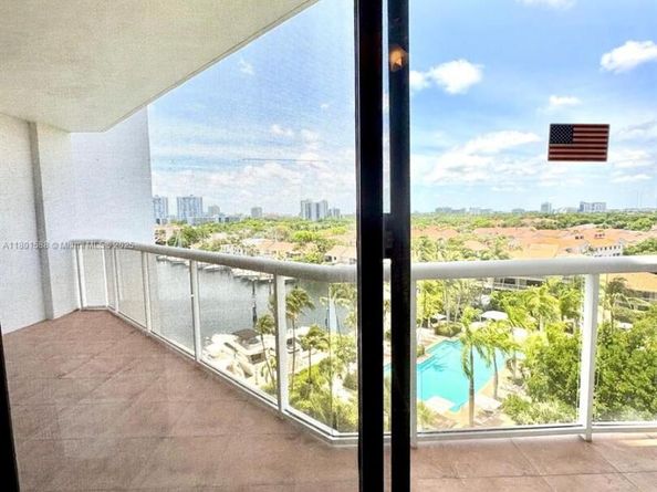 3610 Yacht Club Dr 810, Aventura FL 33180