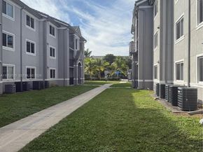 15410 SW 284th St 8104, Homestead FL 33033