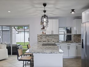 8210 NW 11th St, Pembroke Pines FL 33024