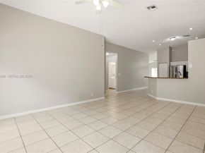 1414 E Harmony Lake Cir, Davie FL 33324