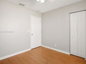 1414 E Harmony Lake Cir, Davie FL 33324