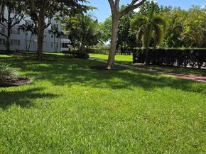 4350 Hillcrest Dr 716, Hollywood FL 33021