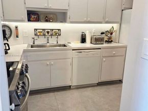 4350 Hillcrest Dr 716, Hollywood FL 33021